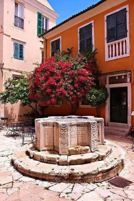 Venetian Well Cozy Apartment Corfu Old Town Exterior photo