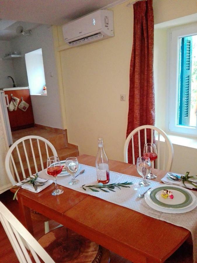 Venetian Well Cozy Apartment Corfu Old Town Exterior photo