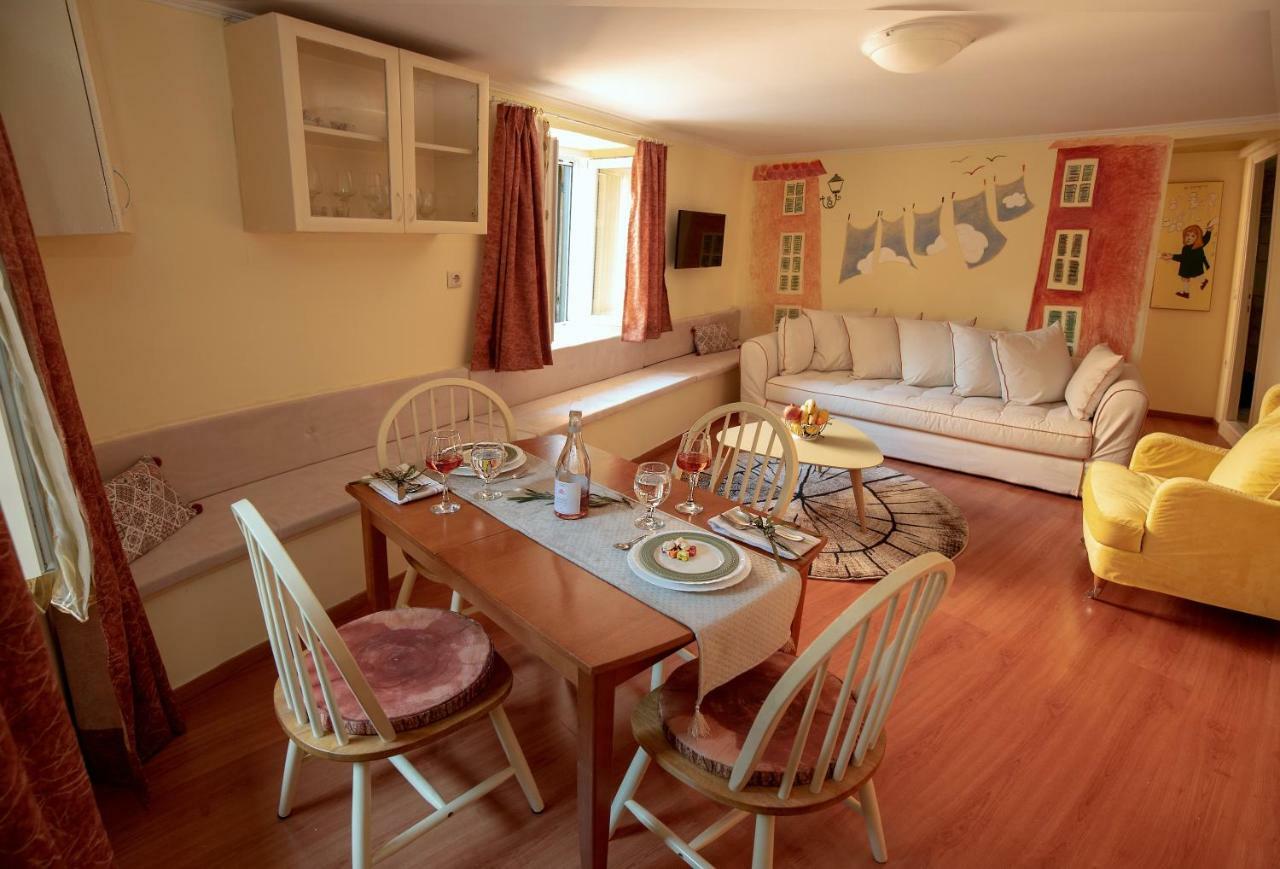 Venetian Well Cozy Apartment Corfu Old Town Exterior photo